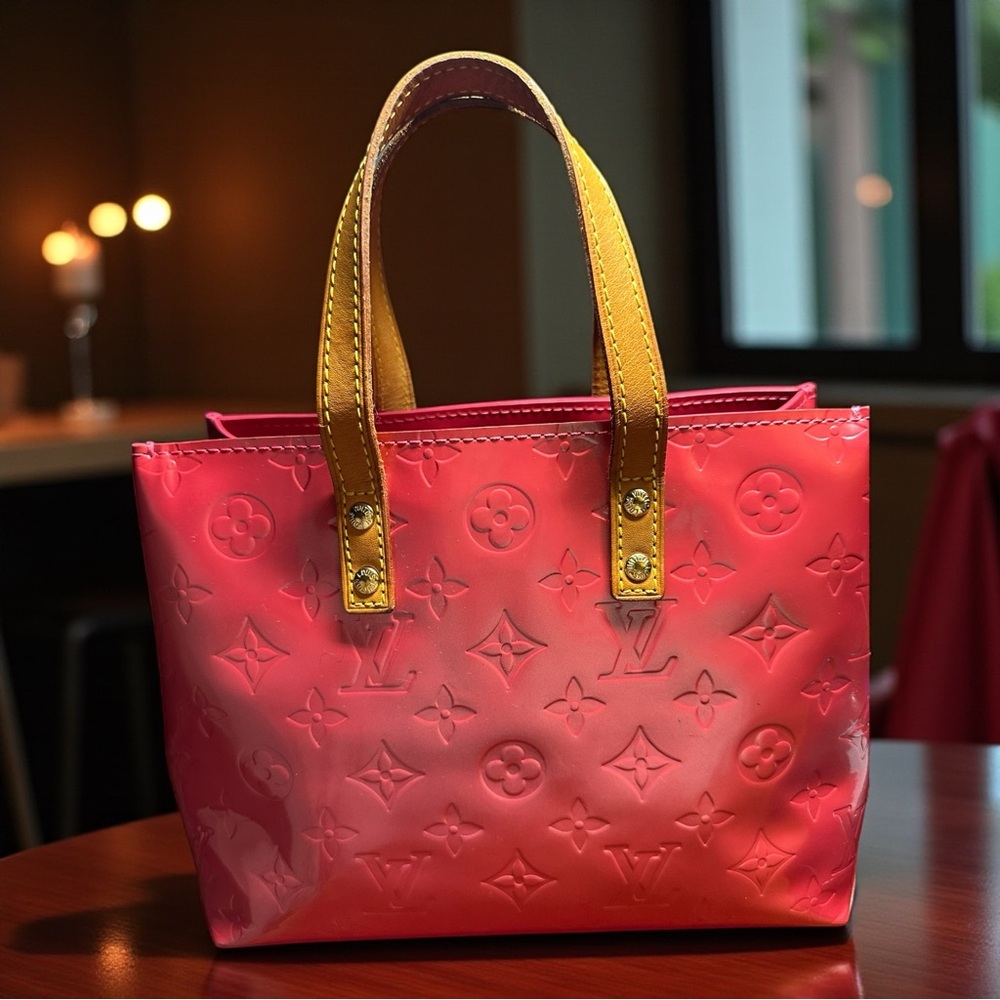 Louis Vuitton Reade PM in Vernis Leather Color Framboise